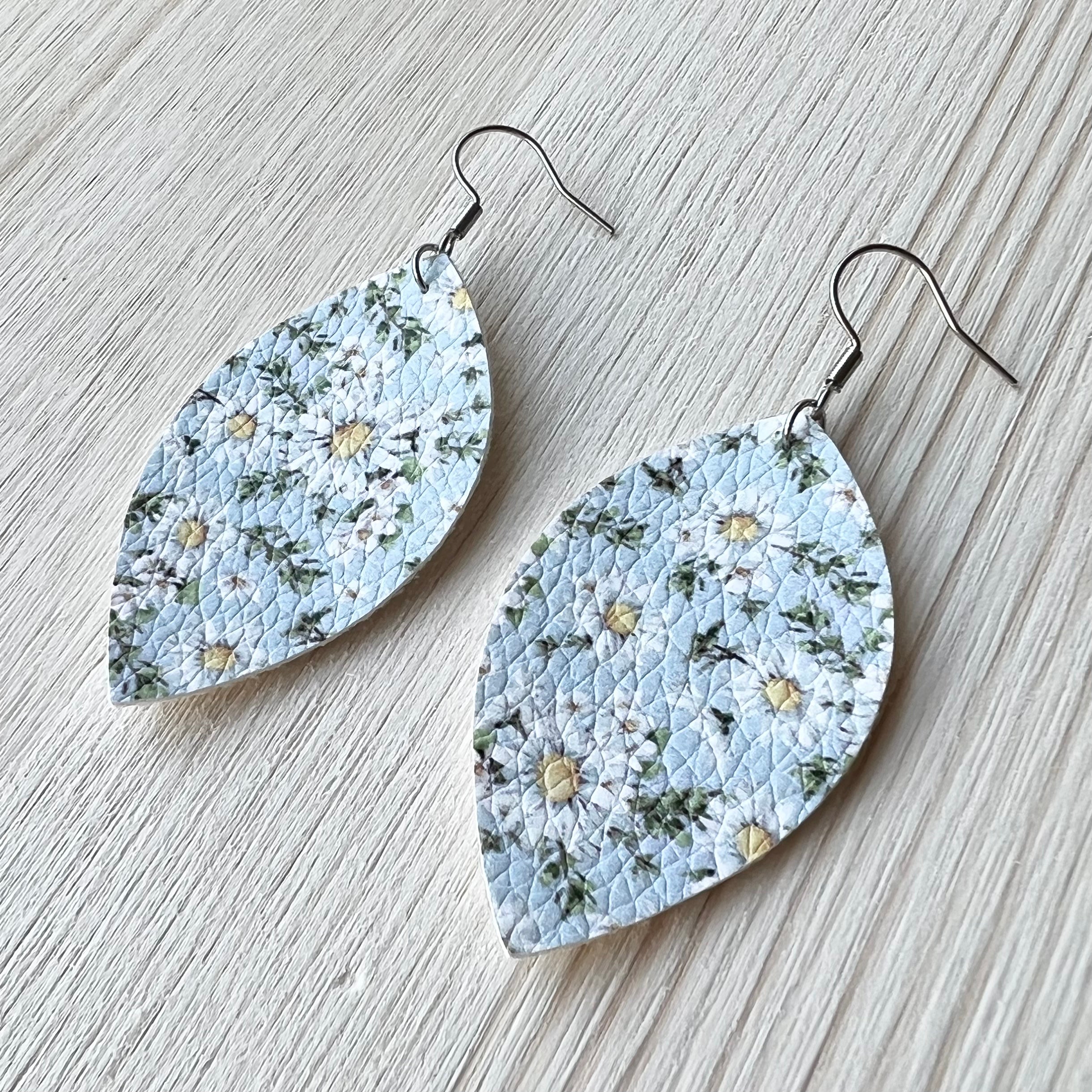 Leaf Earrings - Daisies