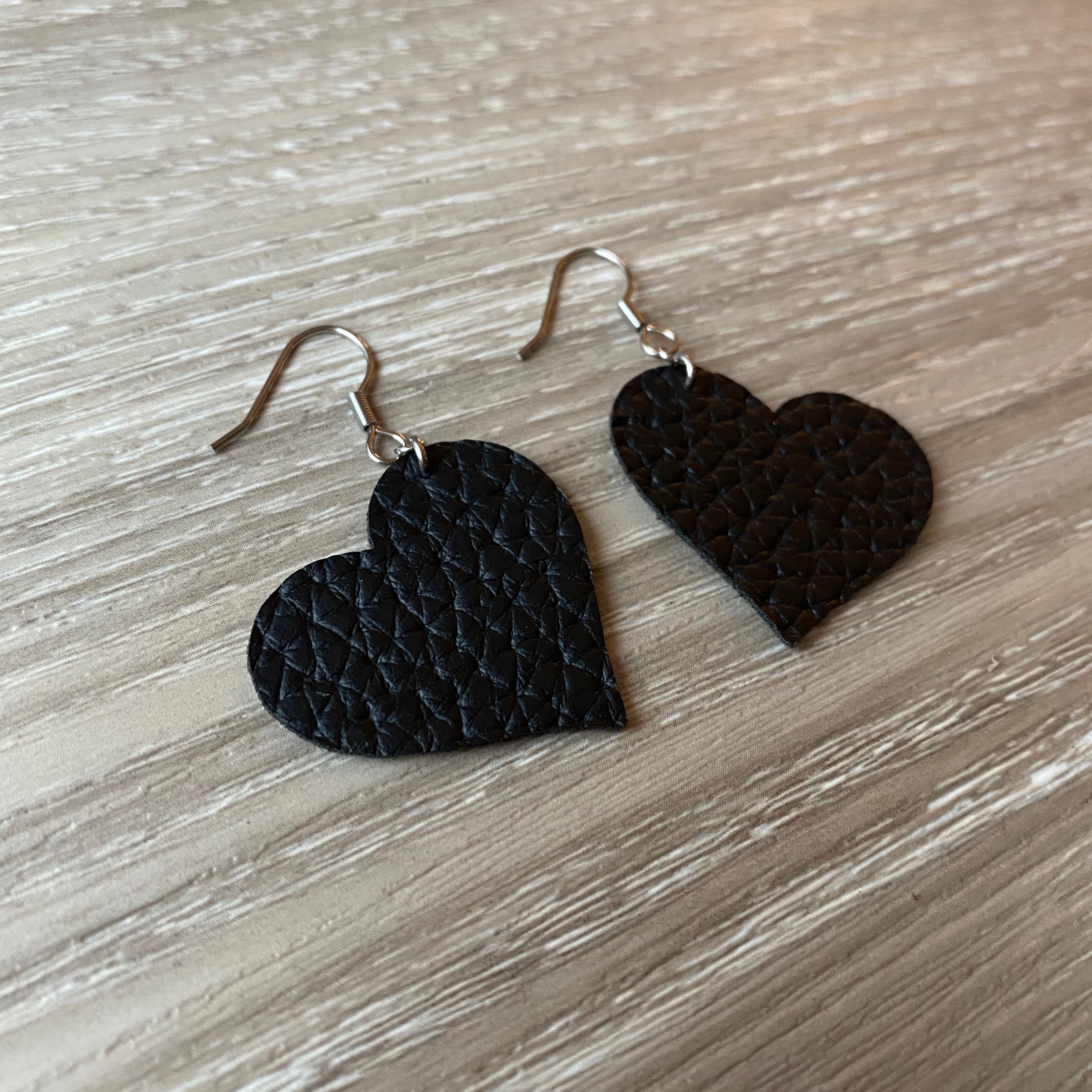 Heart Earrings - Black