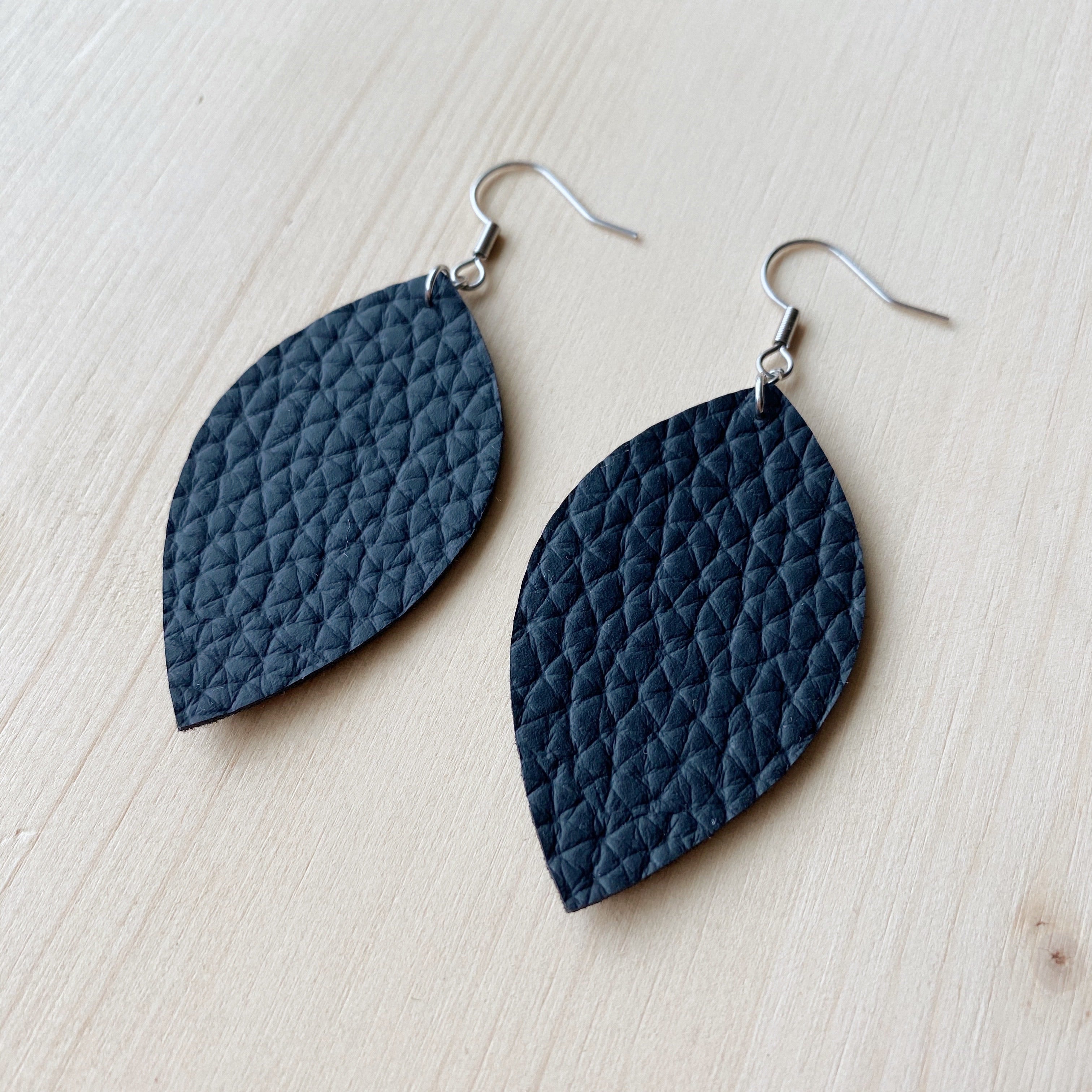 Leaf Earrings - Black